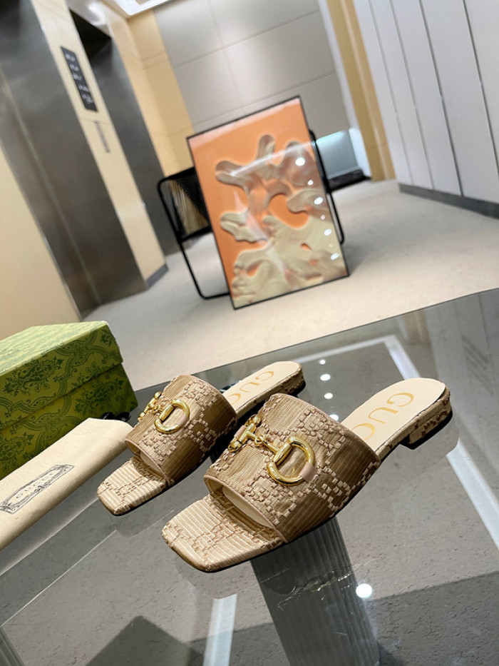 G*u*i slippers gu568-020