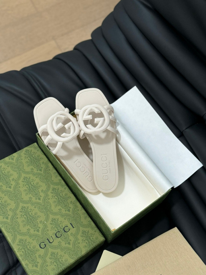 GUC* SLIPPERS DR258-092