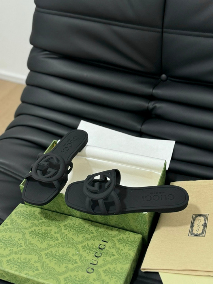 GUC* SLIPPERS DR258-093