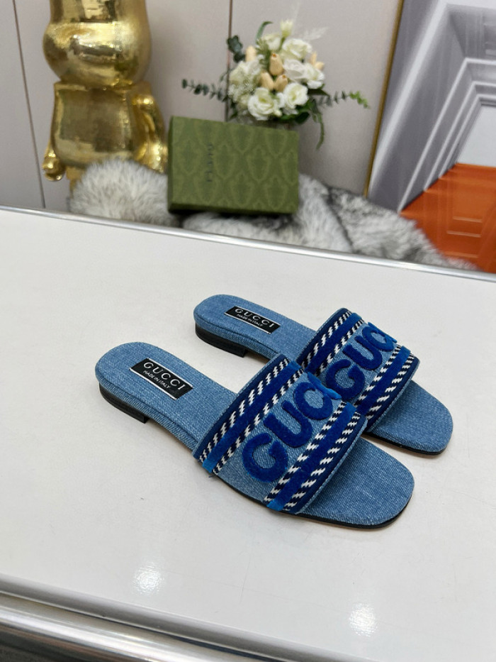 GUC* SLIPPERS DR258-086