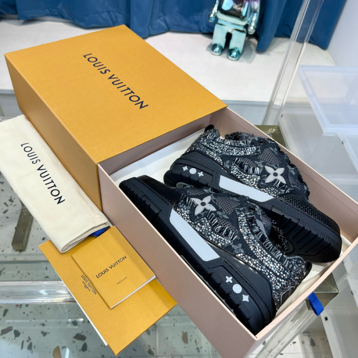 1V SNEAKERS 1V0425-250