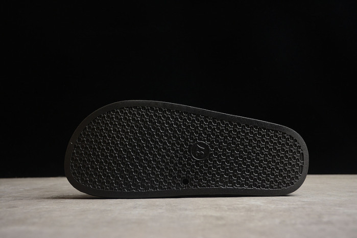 G*u*i slippers gu568-034