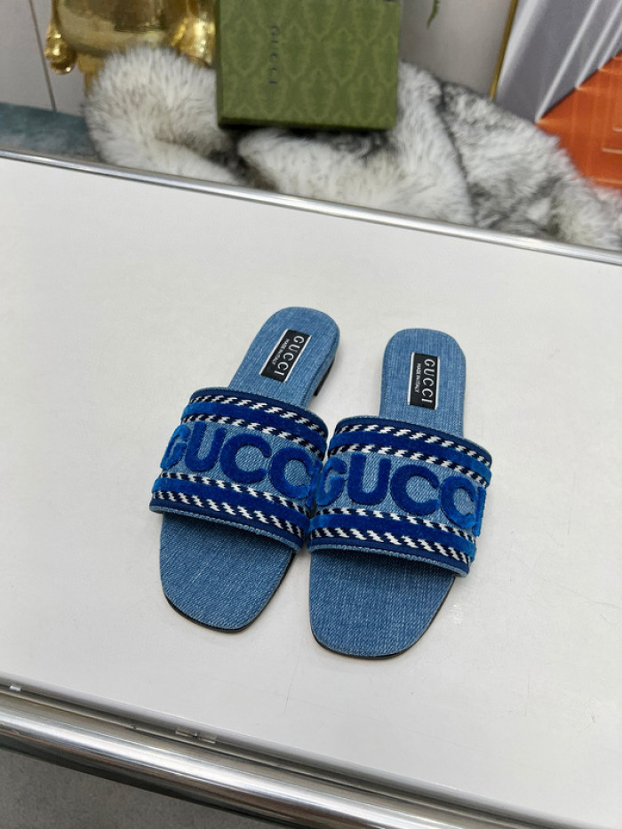 GUC* SLIPPERS DR258-086