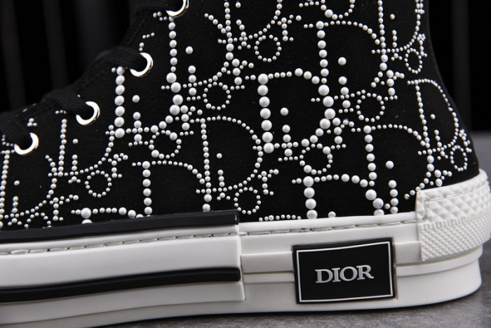 d10r b23 oblique high top sneaker