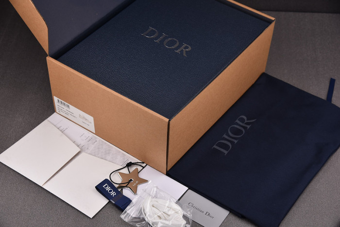 D10R B27 SNEAKERS BNOP235-069