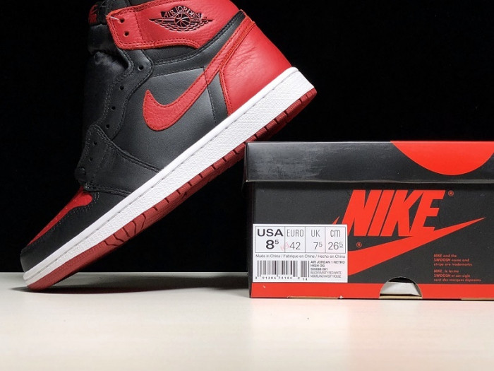 air jordan 1 retro high og banned bred black red 555088-001